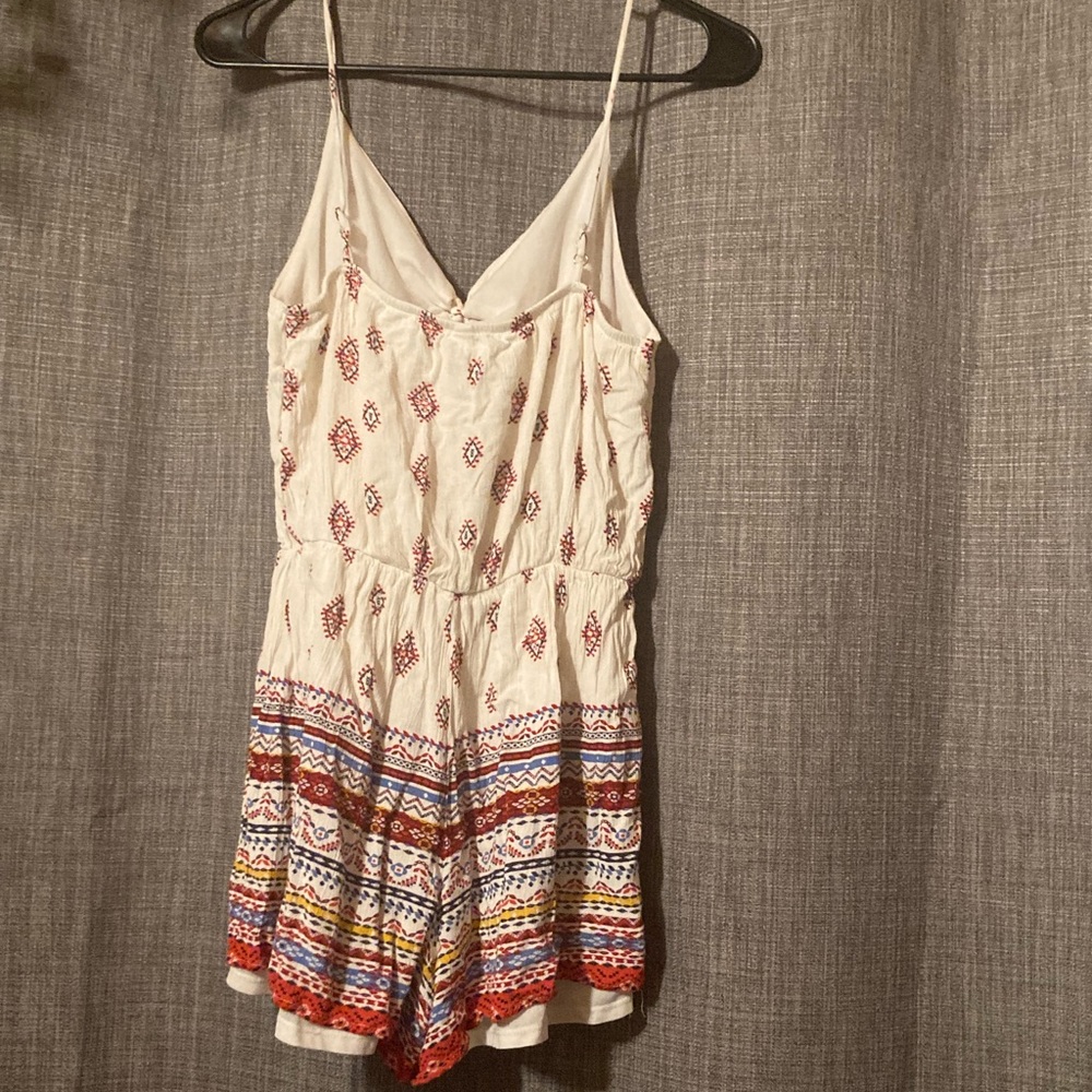 Patterned Romper - Picture 2 of 3